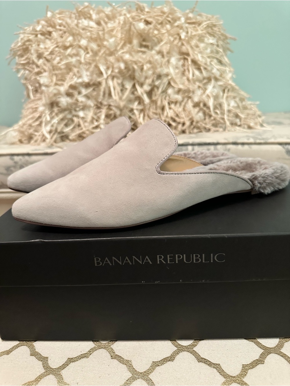 Banana Republic Women's Slip-On Mules in Light Gray with Faux Fur Trim